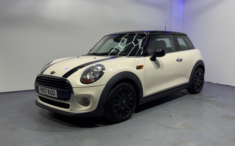 Mini Hatch Cooper White #3