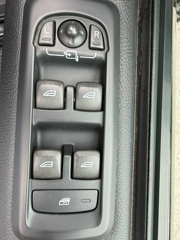 Land Rover Discovery 4 3L Graphite Silver #23