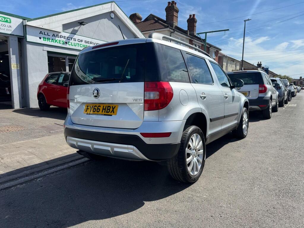 Skoda Yeti Outdoor Se L 1.2 Tsi 110 Ps 6G Man Blue #8