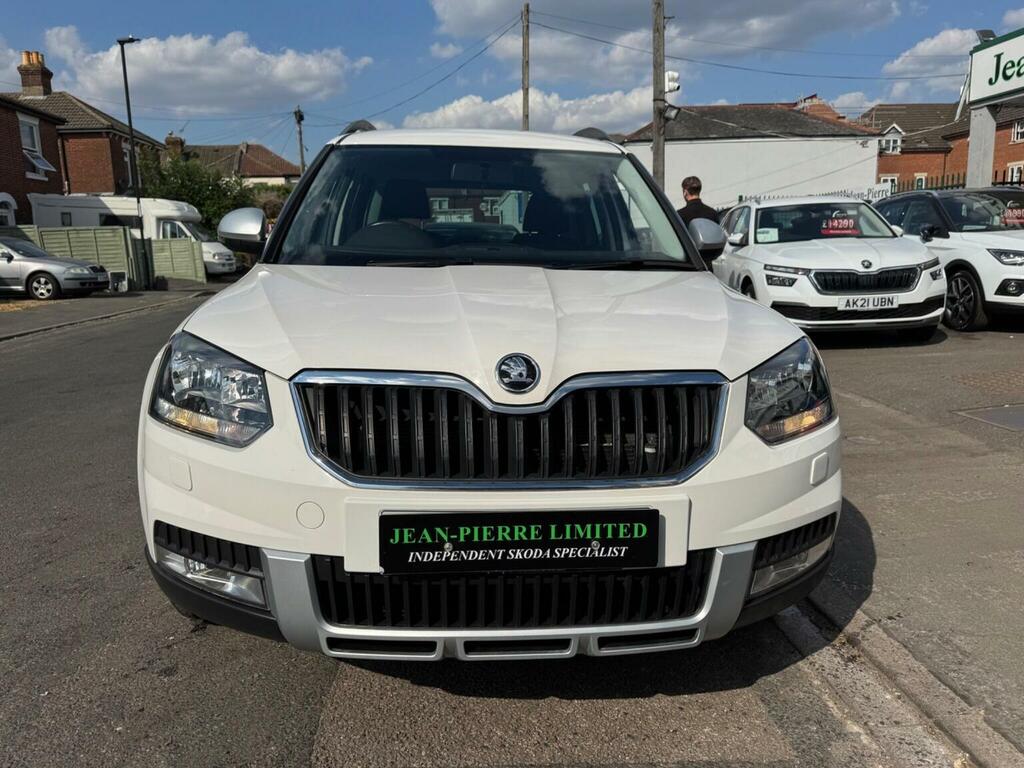 Skoda Yeti 1.2 Tsi Se Outdoor Euro 6 Ss White #2