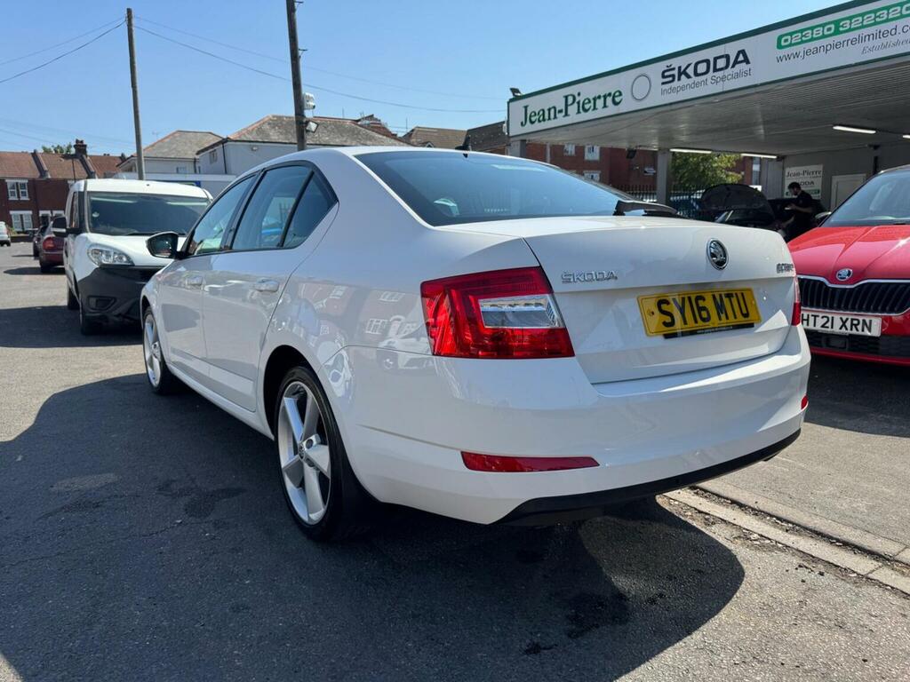 Skoda Octavia 2.0 Tdi Se L Euro 6 Ss White #4