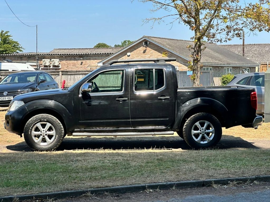 Nissan Navara 2.5L Tekna Black #3