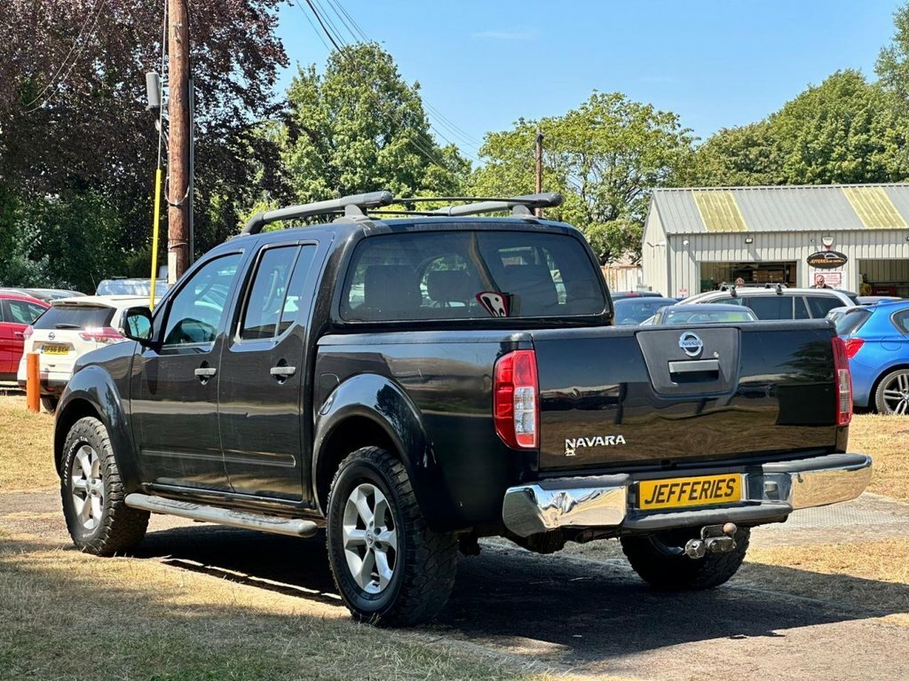 Nissan Navara 2.5L Tekna Black #5