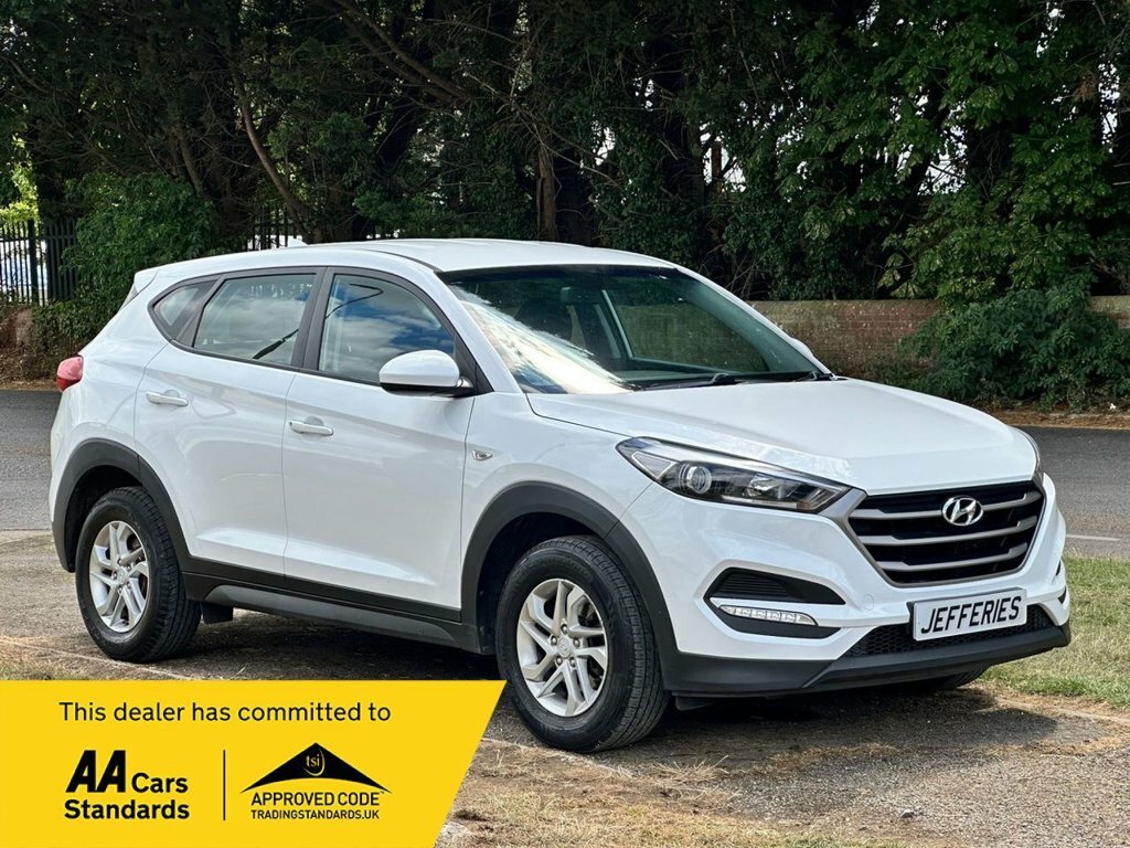 Hyundai Tucson 1.7L S White