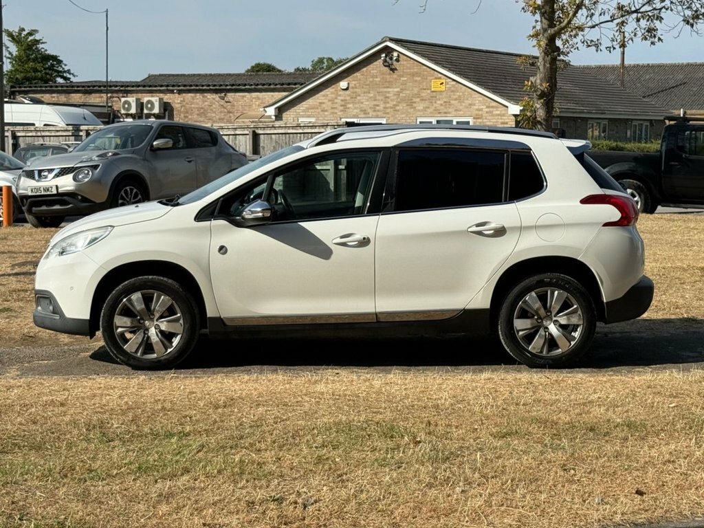 Peugeot 2008 1.2L Crossway White #5