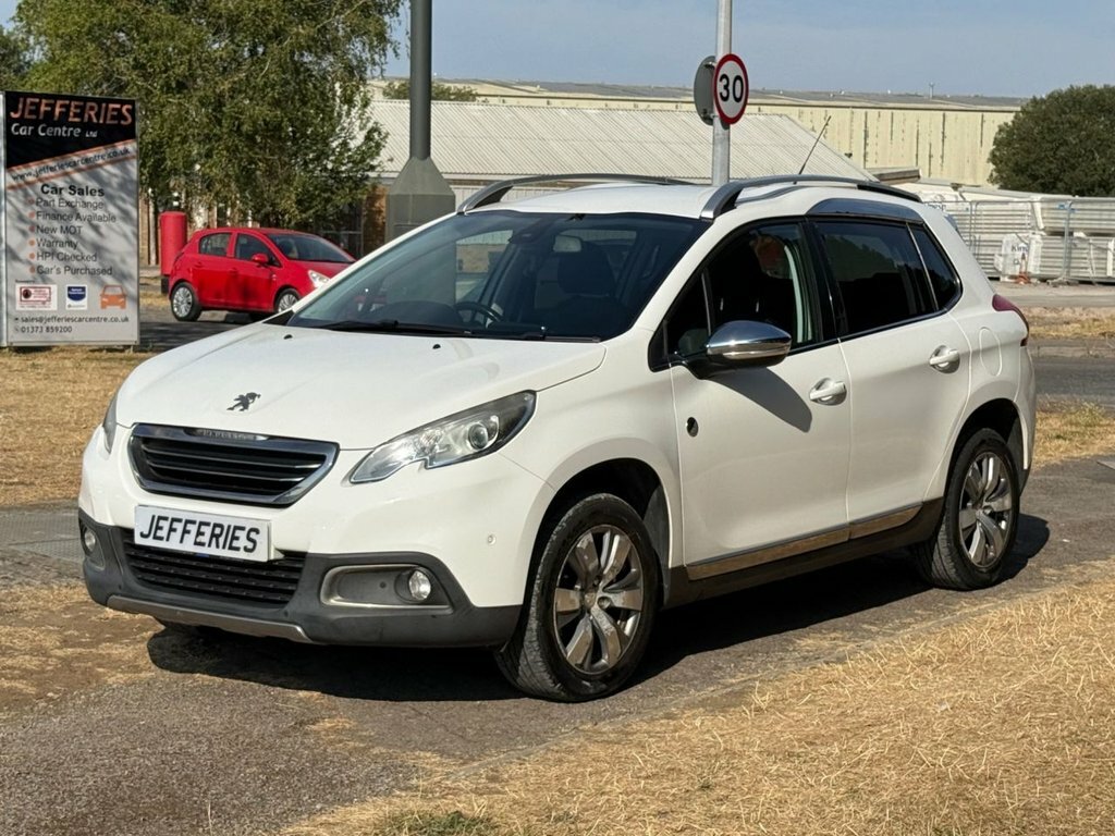 Peugeot 2008 1.2L Crossway White #3
