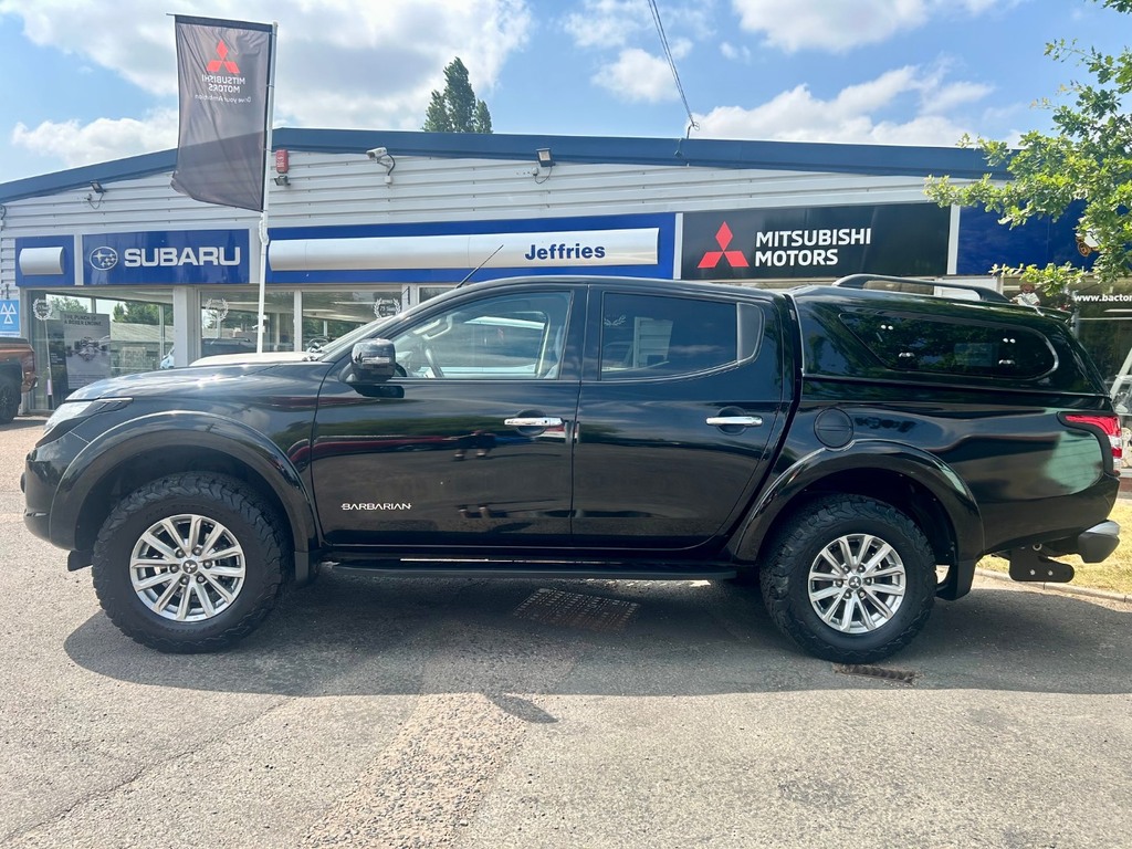 Mitsubishi L200 Double Cab Di-d 178 Barbarian 4Wd Black #2