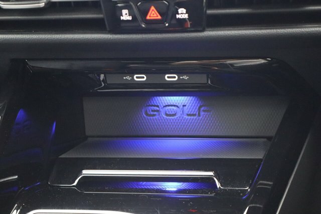 Volkswagen e-Golf 1.5 Etsi Mhev Life Estate Hybrid Dsg Blue #17