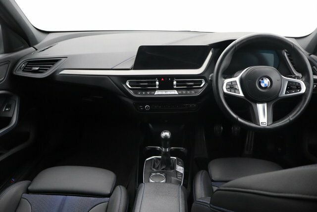 BMW 1 Series 118I M Sport Lcp HK22EZR White #2