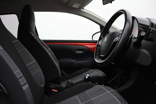 Peugeot 108 Roland Garros Top Black #17