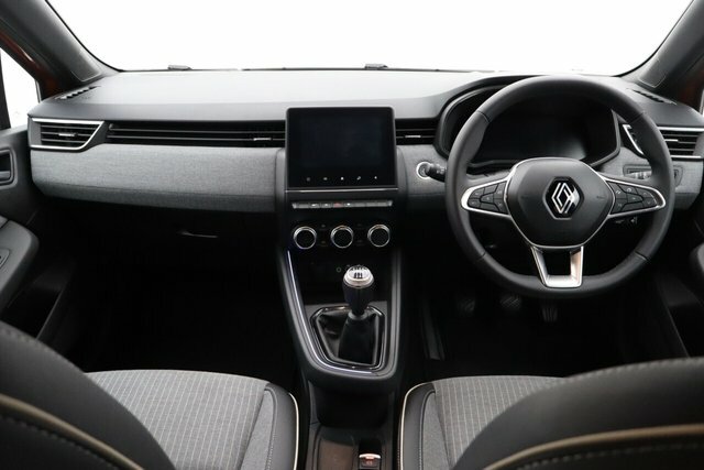 Renault Clio Tce Techno Sat NV24FGA Orange #2