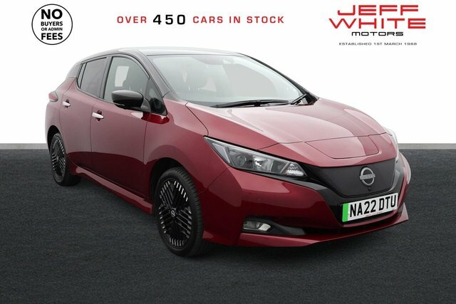 Nissan Leaf E N-connecta Red