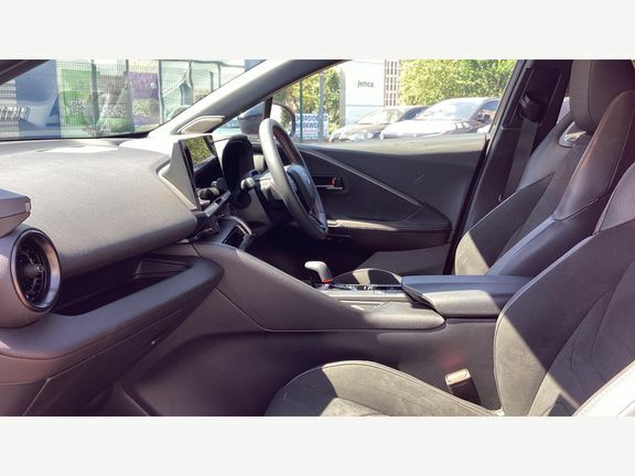 Toyota C-Hr Gr Sport 2.0 Fwd Phev, Safe Pp LL25EYB Red #5