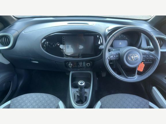 Toyota Aygo X Edge Green #6