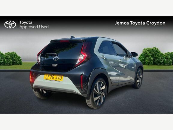 Toyota Aygo X Edge Green #2