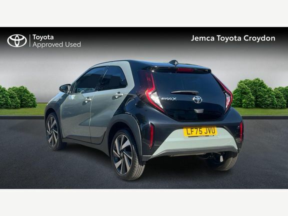 Toyota Aygo X Edge Green #4