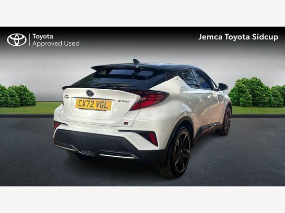 Toyota C-Hr Gr Sport 1.8 CX72VGL White #2