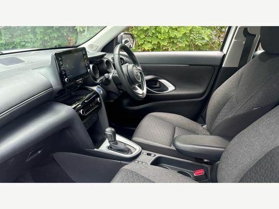 Toyota Yaris Cross 1.5 Vvt-h Icon E-cvt Euro 6 Ss LV24FNR White #5