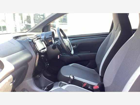 Toyota Aygo X X-trend Tss Black #5