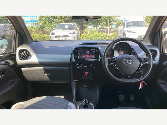 Toyota Aygo X X-trend Tss Black #6