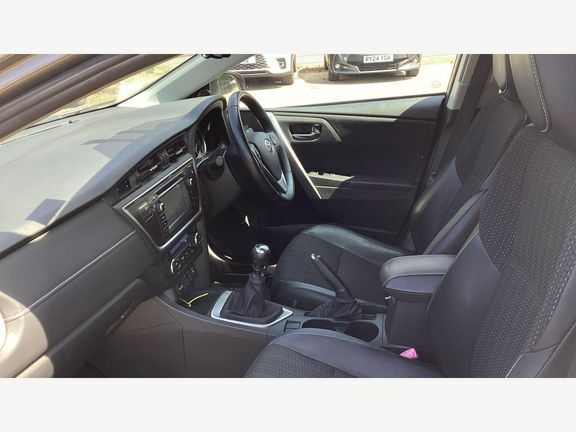 Toyota Auris Excel 1.6M Pro Brown #5
