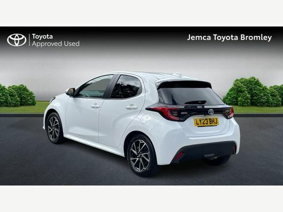 Toyota Yaris Design White #4