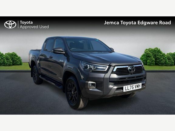 Toyota HILUX Invincible X Dc 2.8 Hybrid 48V Grey