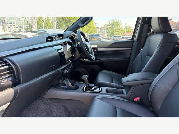 Toyota HILUX Invincible X Dc 2.8 Hybrid 48V Grey #3