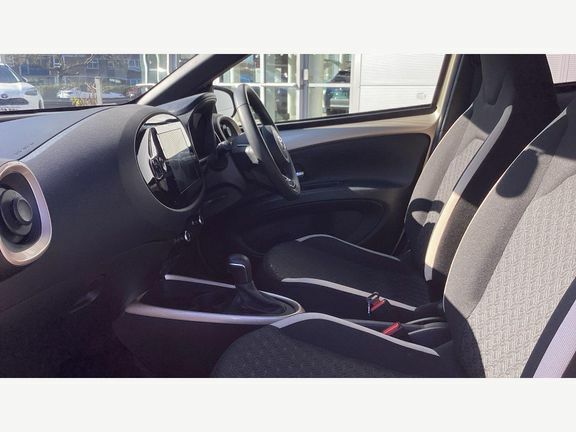 Toyota Aygo X Edge Auto LR25HNO Beige #5