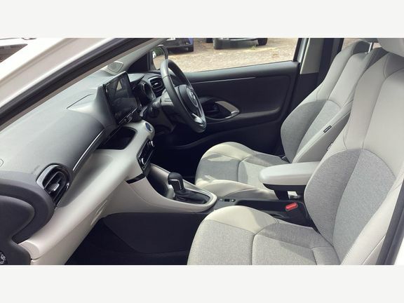 Toyota Yaris Excel KD23HUJ White #5
