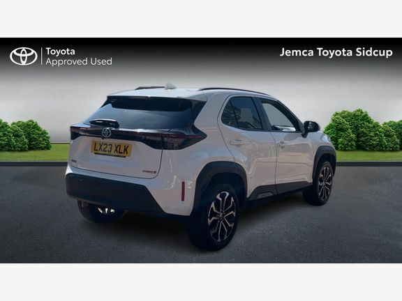 Toyota Yaris Cross Design Fwd Tech Pack LX23XLK White #2