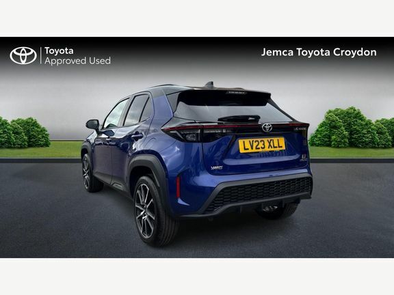 Toyota Yaris Cross Gr Sport Fwd Blue #4