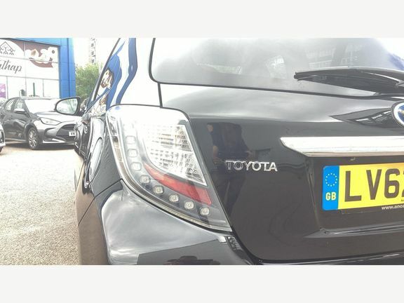 Toyota Yaris 1.33 Vvt-i Tr Multidrive S Red #20