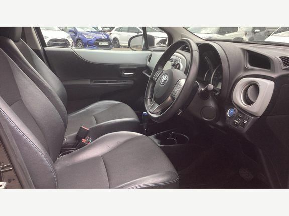 Toyota Yaris 1.33 Vvt-i Tr Multidrive S Red #12