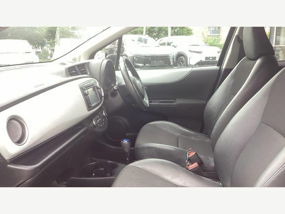 Toyota Yaris 1.33 Vvt-i Tr Multidrive S Red #5