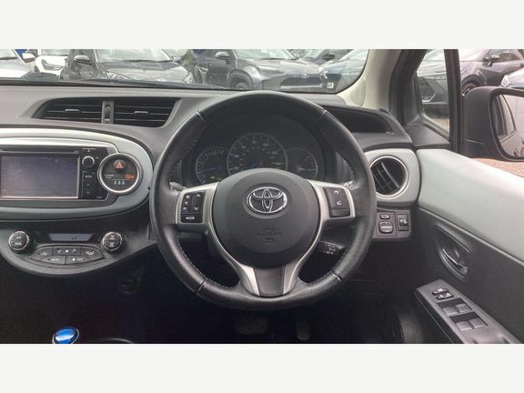 Toyota Yaris 1.33 Vvt-i Tr Multidrive S Red #7