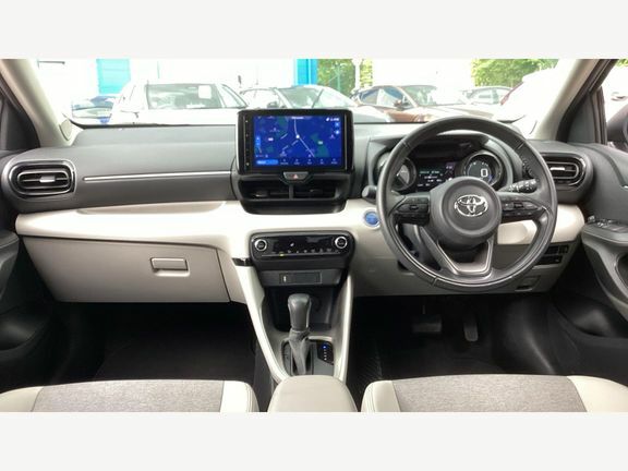 Toyota Yaris Excel White #6