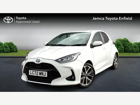Toyota Yaris Excel White #3