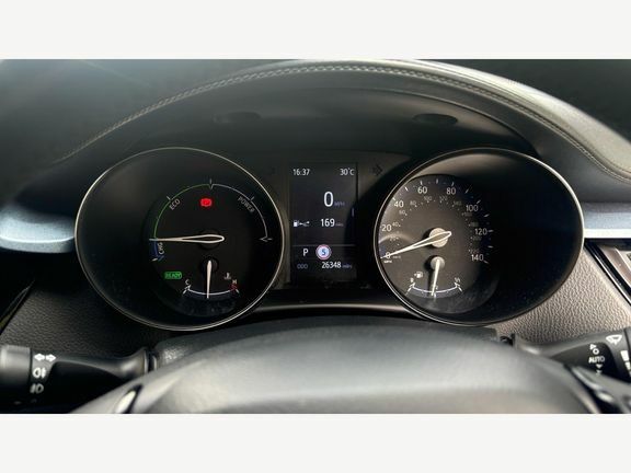 Toyota C-Hr 1.8 Hybrid Design Red #11