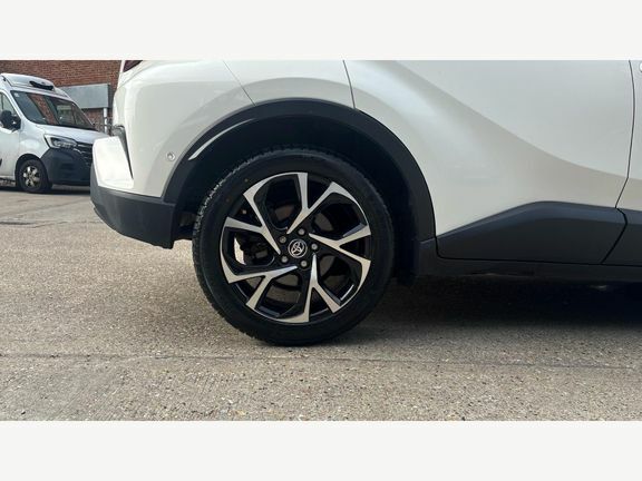 Toyota C-Hr 1.8 Hybrid Design Red #24