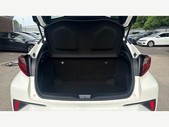 Toyota C-Hr 1.8 Hybrid Design Red #13