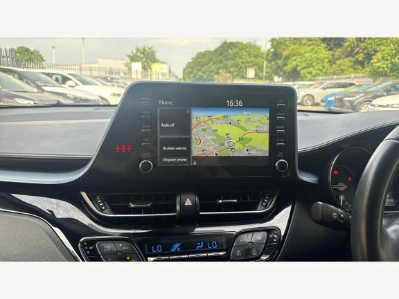 Toyota C-Hr 1.8 Hybrid Design Red #9