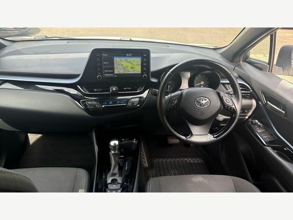 Toyota C-Hr Design 1.8 White #6