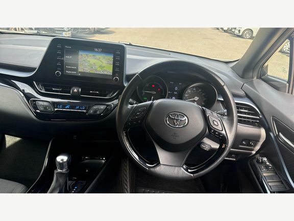 Toyota C-Hr 1.8 Hybrid Design Red #7