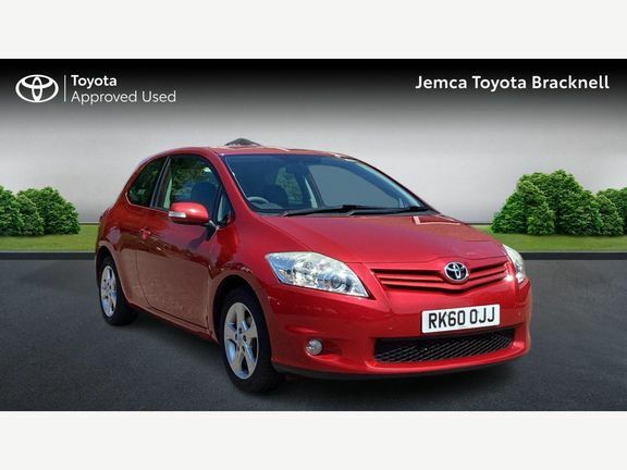 Toyota Auris Tr 1.33M Red
