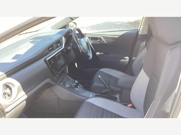 Toyota Auris 1.8 Vvt-h Business Edition Touring Sports Cvt Euro White #5