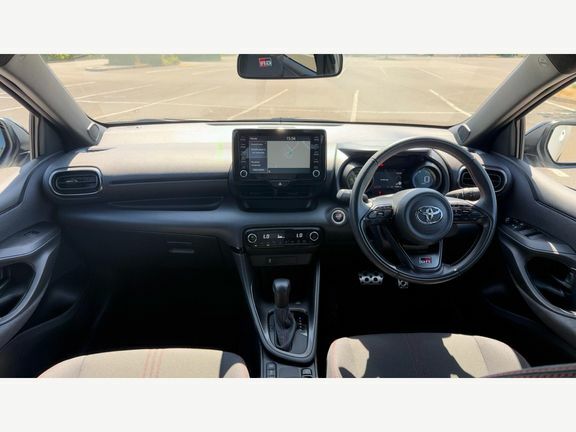 Toyota Yaris Gr Sport City RO73XFJ White #6
