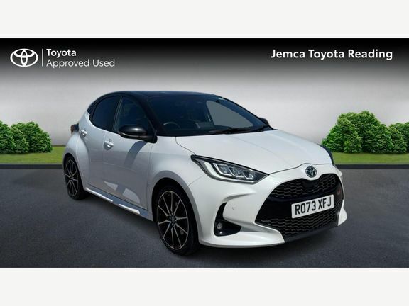 Toyota Yaris Gr Sport City White