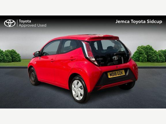 Toyota Aygo X X-play X-shift Red #4
