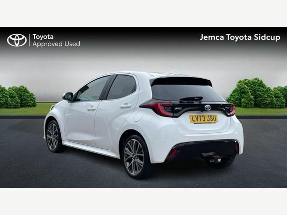 Toyota Yaris Excel White #4
